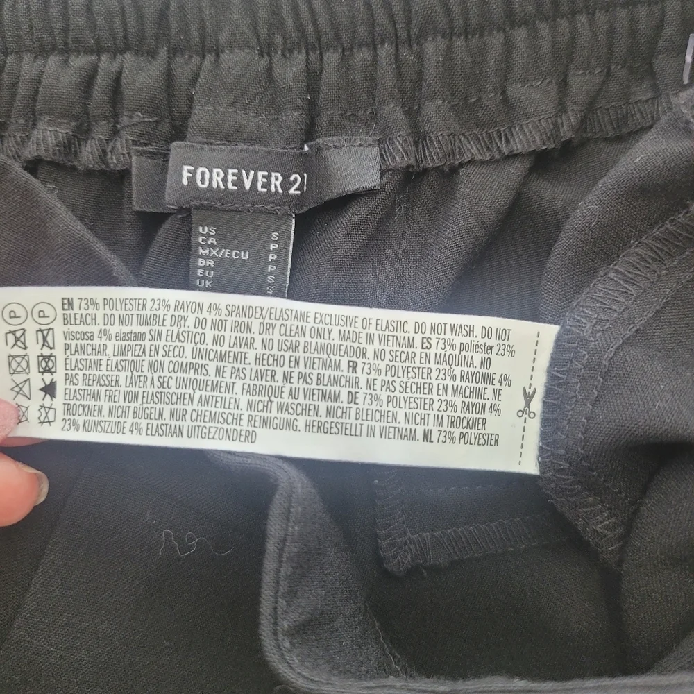 Forever 21 Black Elastic Waist Pants Ankle Woven Womens Size Small